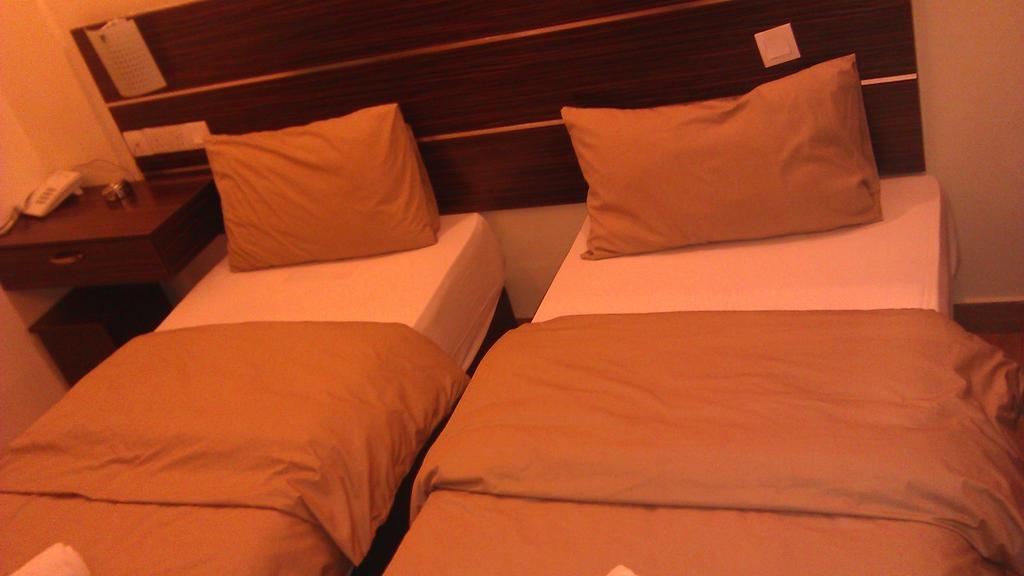 Sabrina Golden Palace Hotel Kuala Lumpur Oda fotoğraf